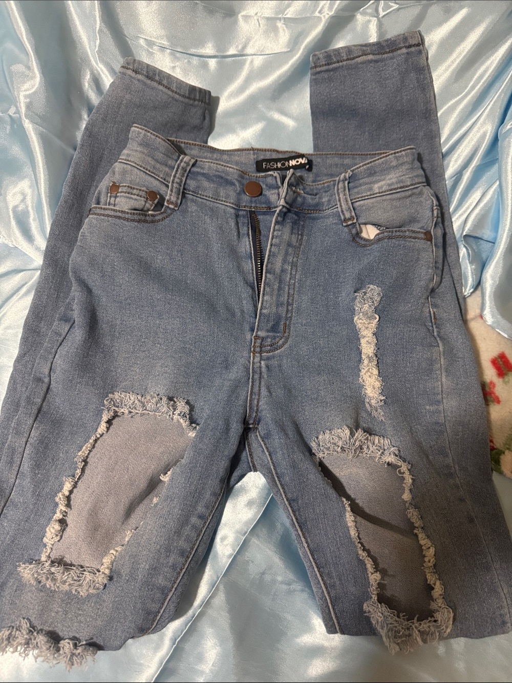 Fashion Nova Women's Light Blue Distressed Skinny Jeans